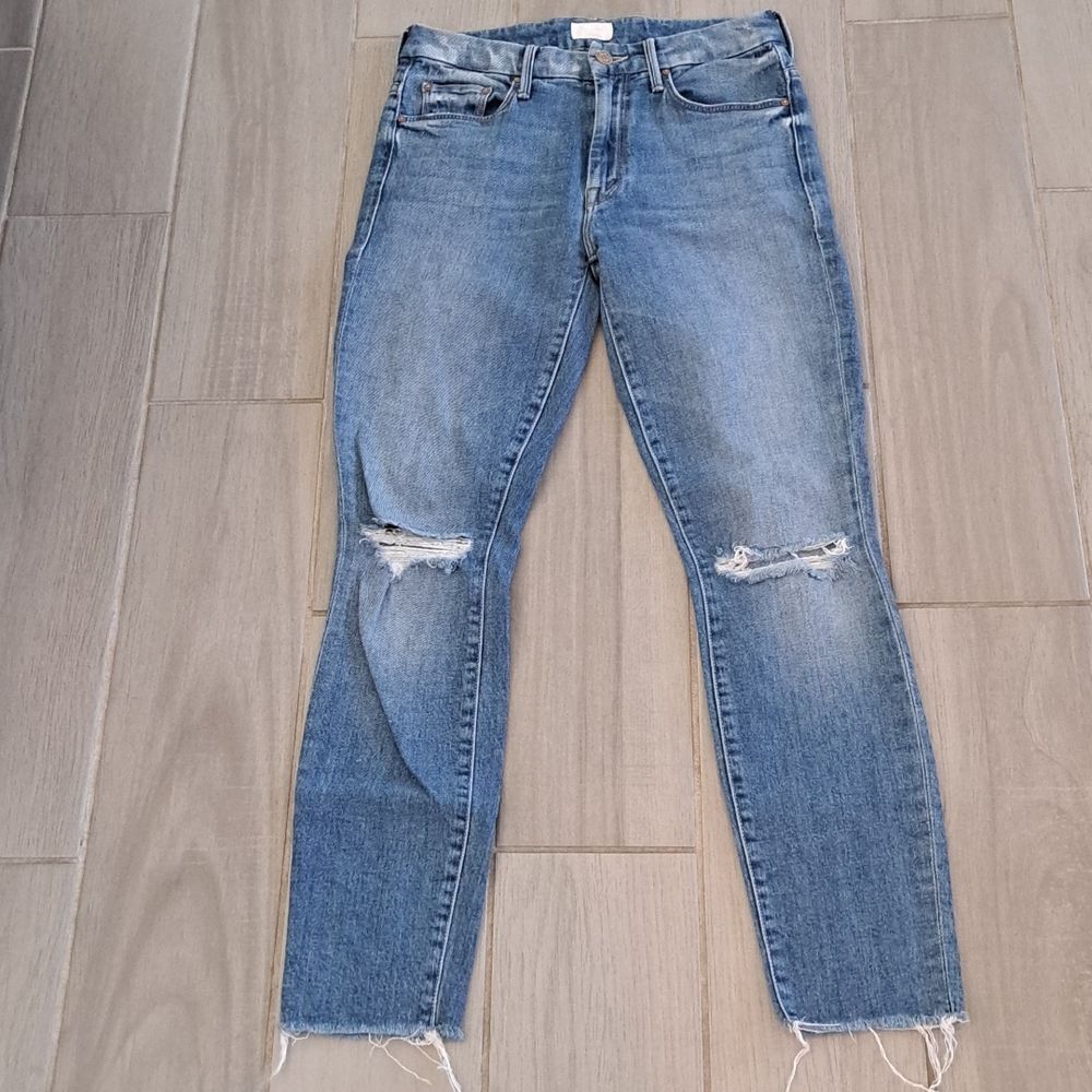 MOTHER High Waisted Looker Ankle Fray size 25
